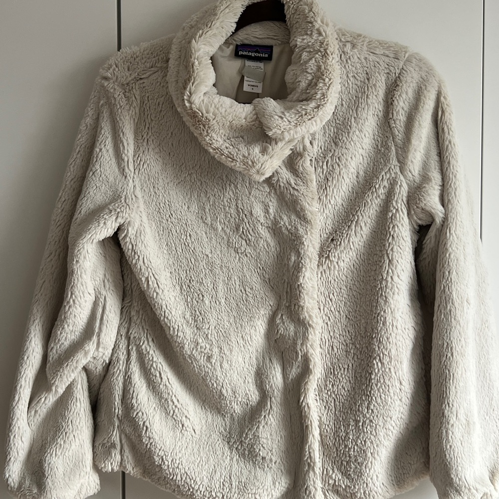 Patagonia Women's Cream Fleece Jacket